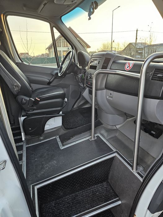 Mercedes sprinter 8+1 lift pers dizabilități