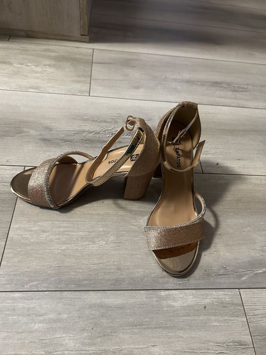 Sandale marimea 35 ZAPATOS