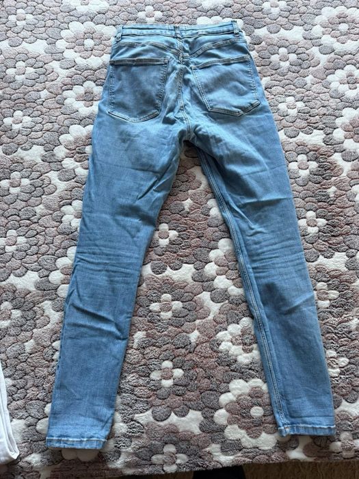 Маркови дънки в отлично състояние.