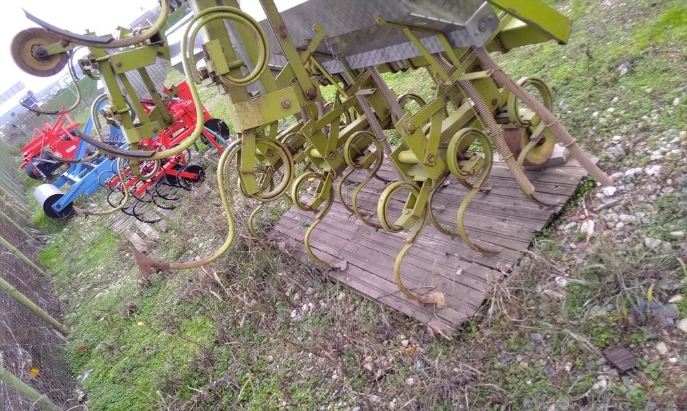 Prasitoare cu fertilizare