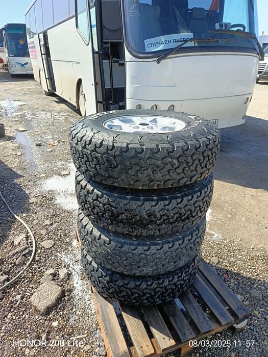 Кални Гуми ALL Terrain с джанти нови 235/85/16LT