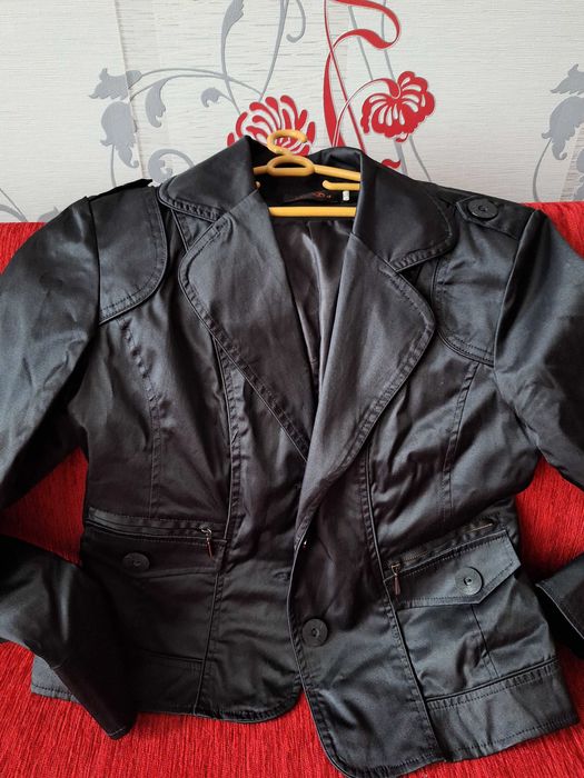 Ново! Дамско сако!