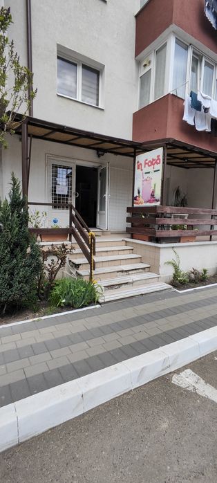 Apartament parter/spatiu comercial