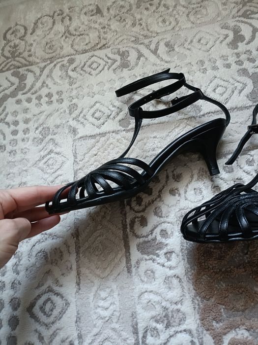 Босоножки Safi, новые, 37 р.