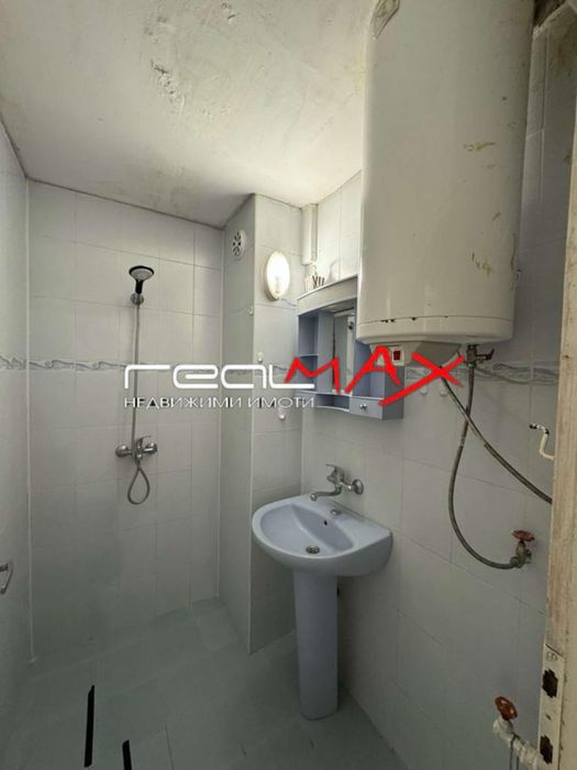 Продава се Тристаен апартамент в Казанлък - 102 кв.м за 1145 €/кв.м - Снимка #11