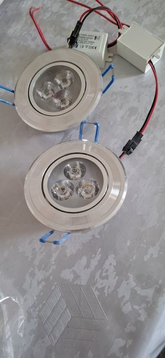 Продам споты в отличном состоянии