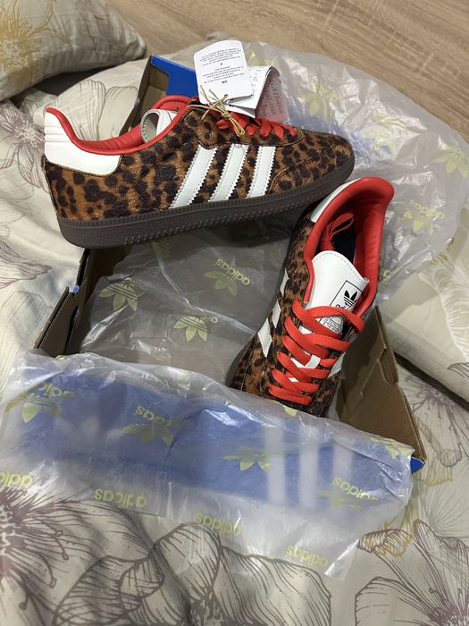 Adidas.   SPEZIAL