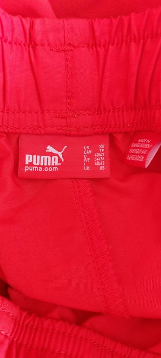 Дамски спортен панталон Puma, размер XS.