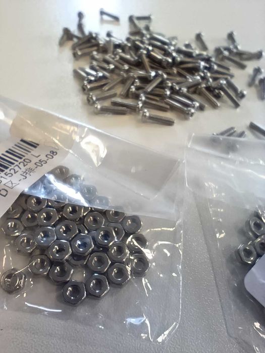 Set 100 bucăți Șuruburi M1 x 7 mm Cap Rotund Cruce + Piulițe - Noi