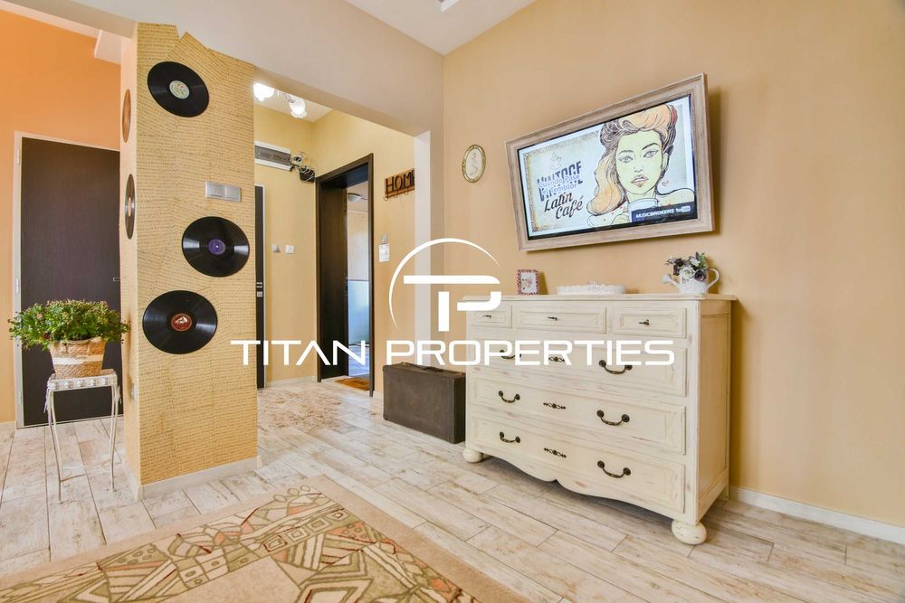 Дава се под наем Тристаен апартамент в София, Център - 70 кв.м за 714 € - Снимка #5