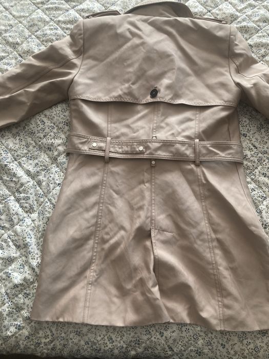 Шлифер Zara , подходящ за пролет и есен.