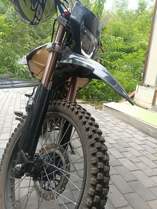 Продам эндуро 300куб