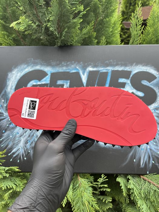 Slapi Louboutin