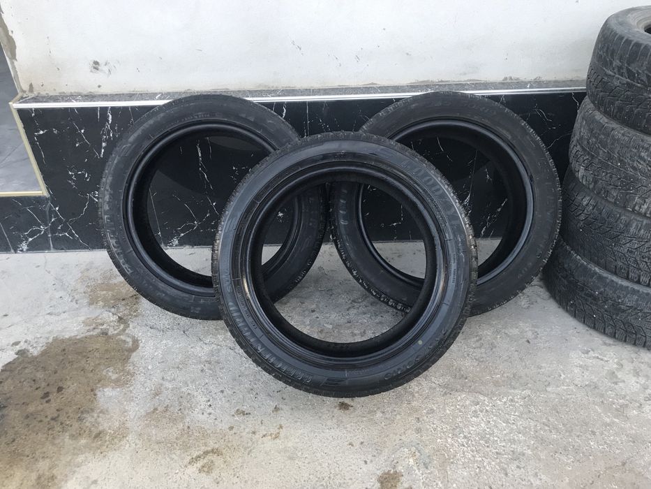 Продаю шины гудьер 235/50R19