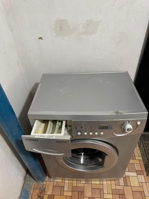 Продам стиральную машину