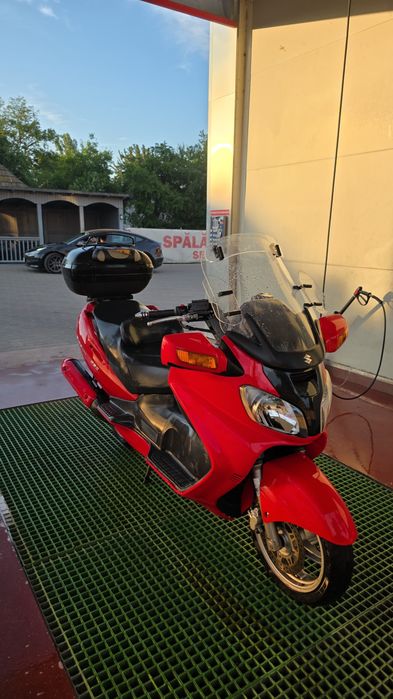 Scuter Suzuki Burgman 650