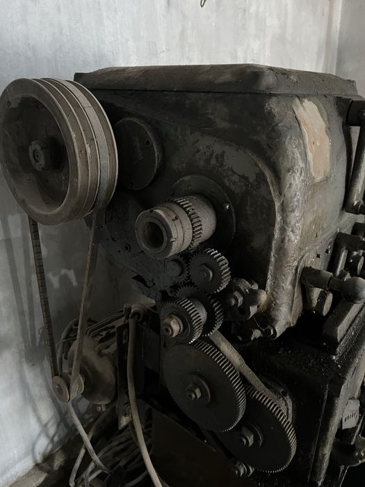 Tokarniy stanok sotiladi!