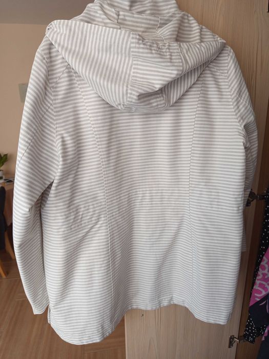 Тънко яке за пролет и есен