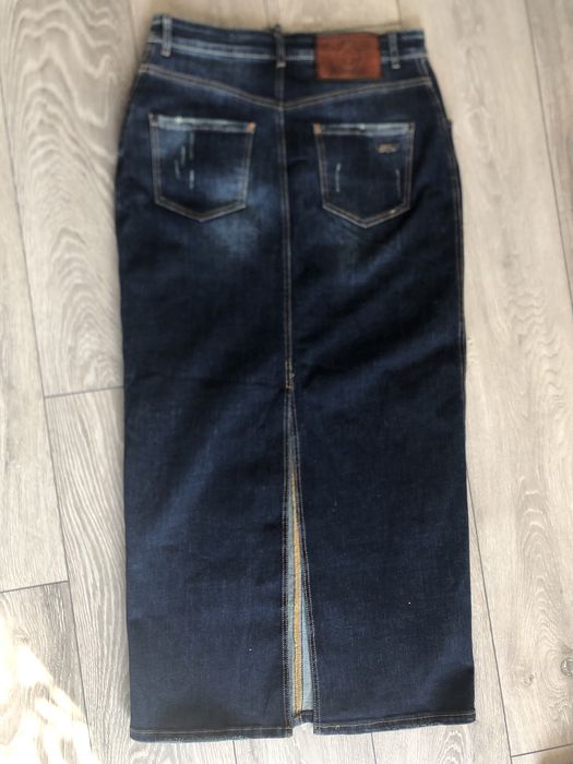 Дамска пола с цепка Dsquared