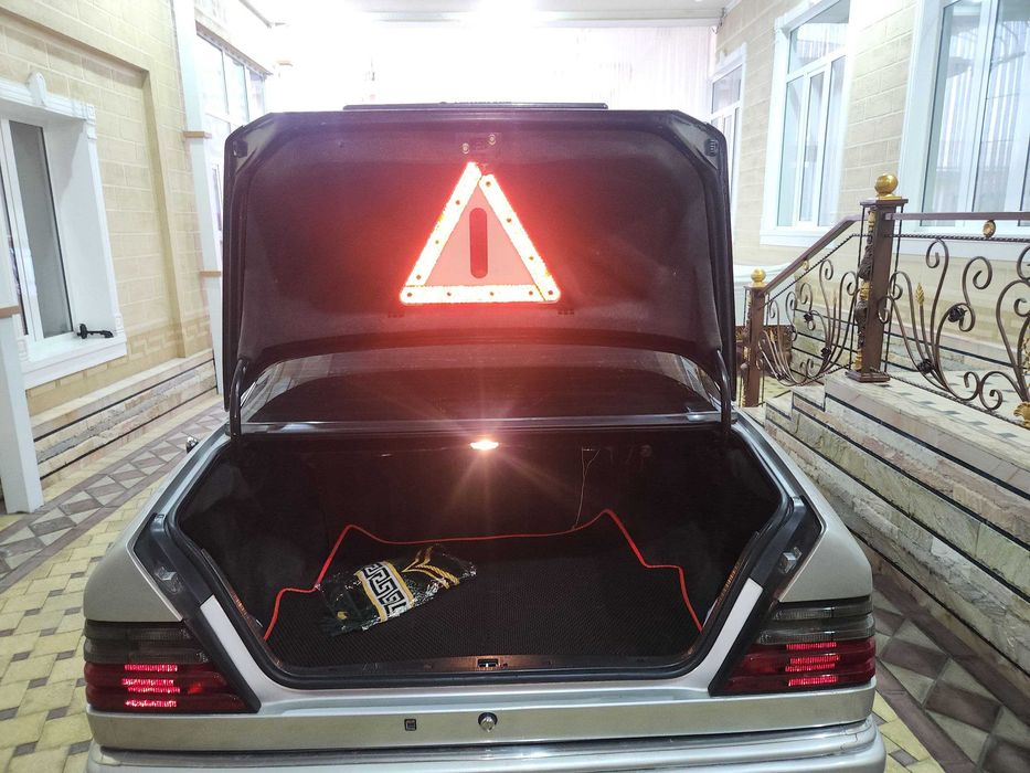 Мерседес бенс w124