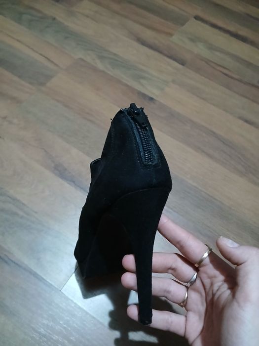 Sandale elegante cu toc