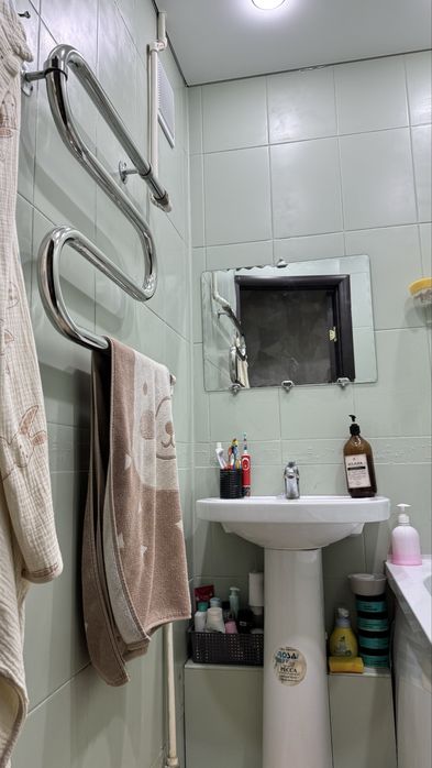Продам квартиру трешка район океана