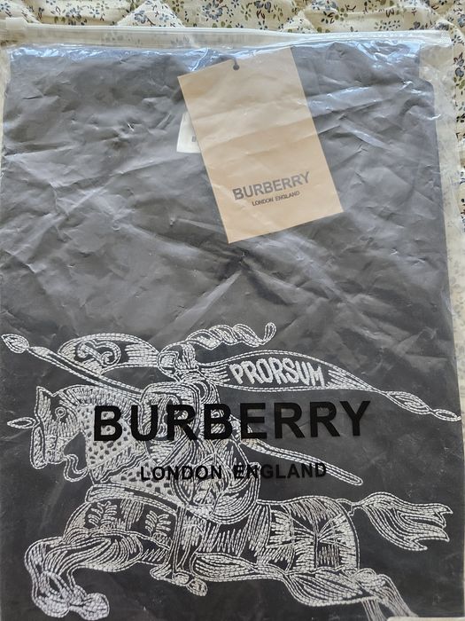 Черна тениска Burberry размер М