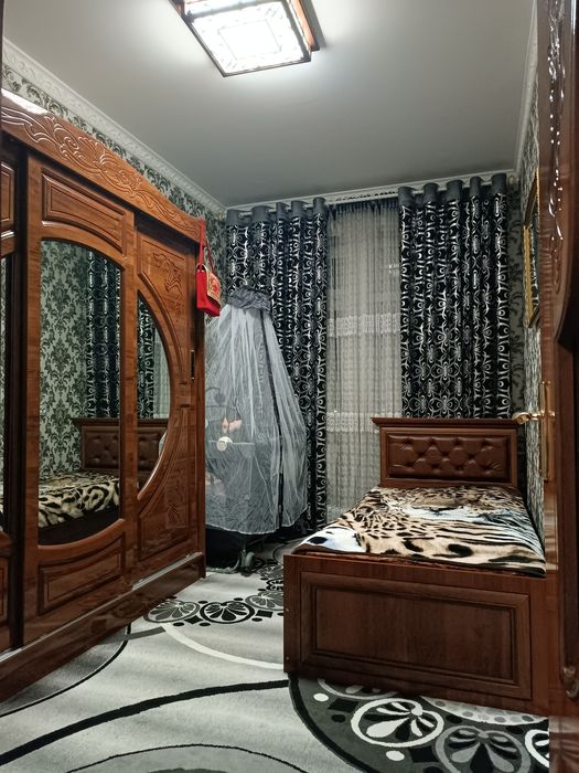 Навои вилоят спутникда квартира сотилади