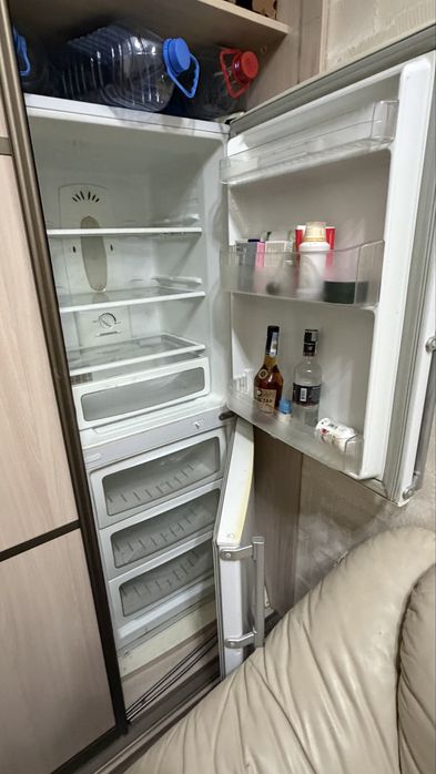 Холодильник в хорошем состоянии