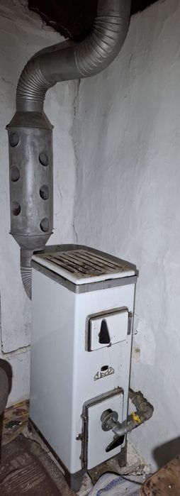 Soba veche din metal