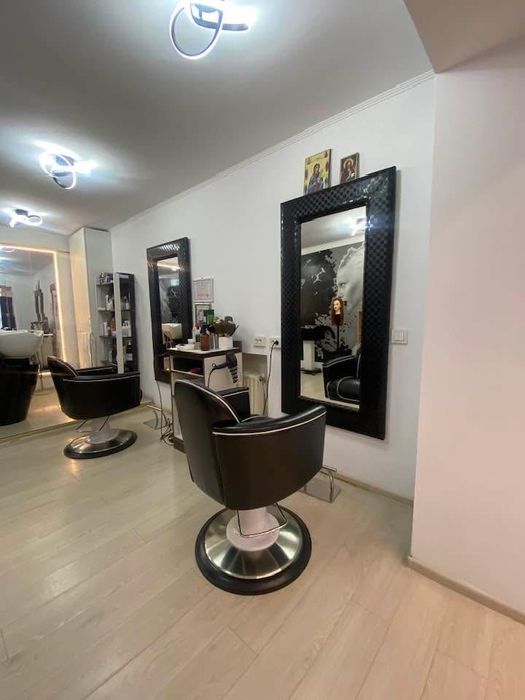 Salon Ella închiriază post de lucru coafor