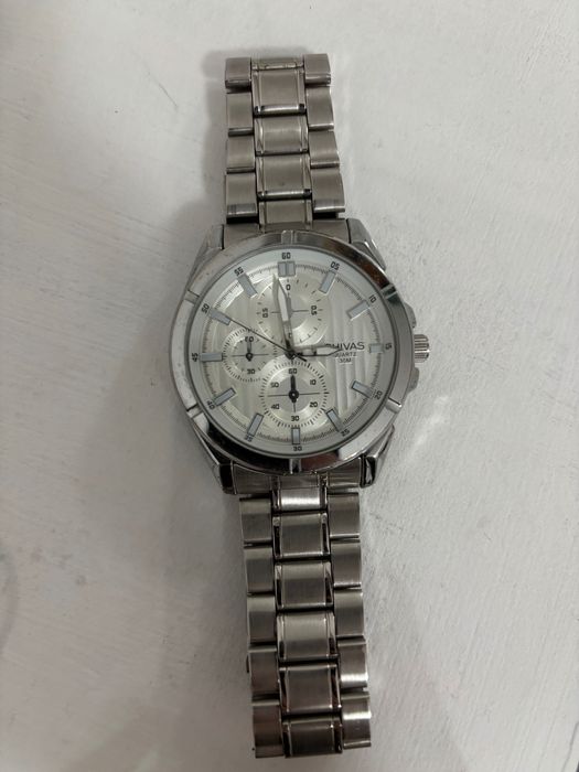 Оригинален мъжки часовник на известния бранд SHIVAS