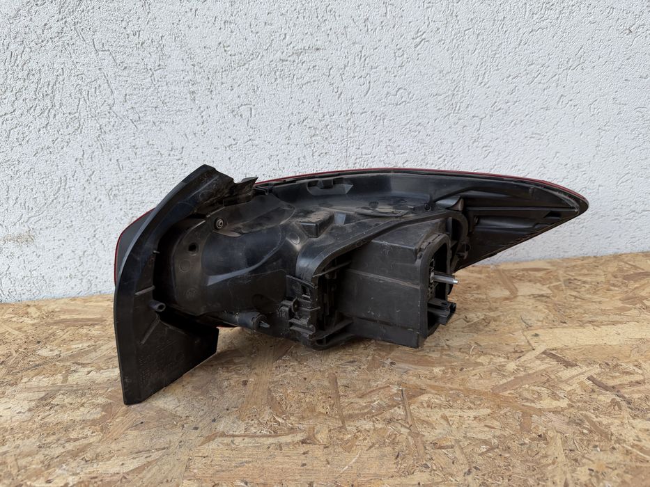 Stop tripla lampa stanga Dacia Logan III Originala
