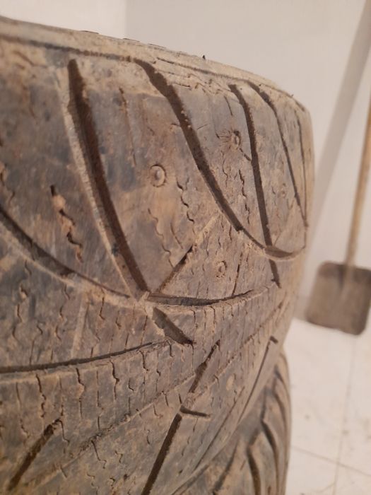 Продам шины 15 зимние