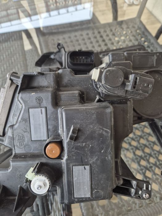 Фара Хончи Hongqi