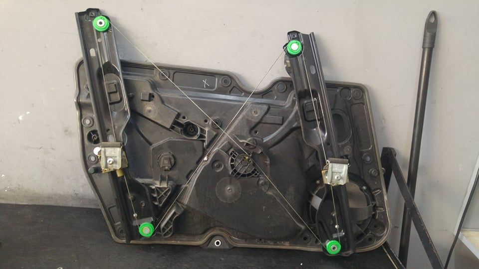 Macara dreapta fata vw golf 6 5k1 5k1837730m 5k0837462b 5k0837756