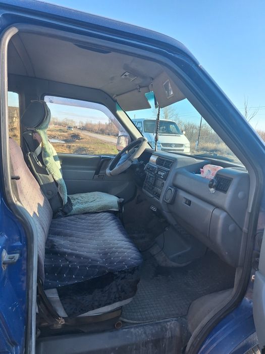 Продам Т4 буса, живой для своих лет