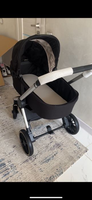 Продаю коляску б/у