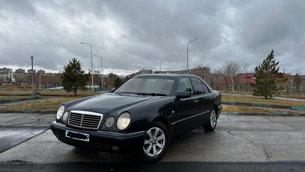 Mercedes Benz w210