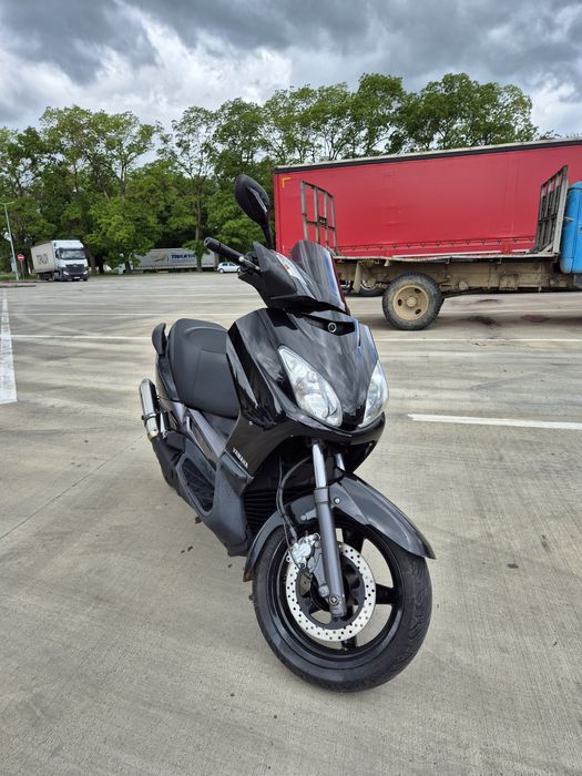 Yamaha X-MAX 125i