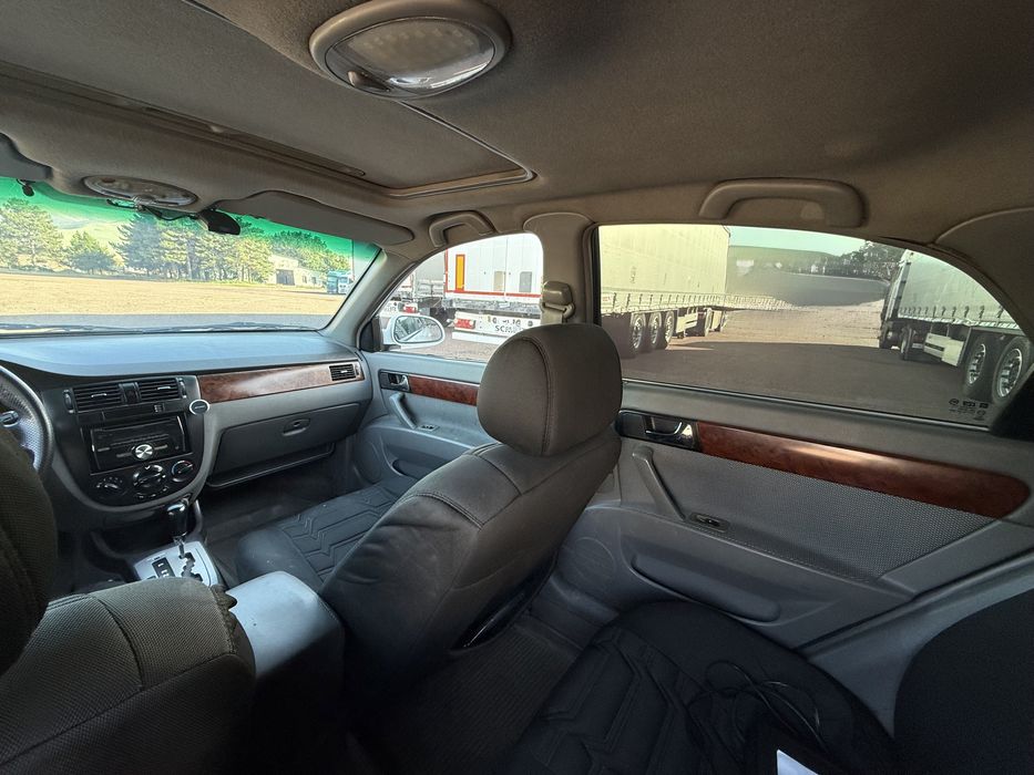 Lacetti 1.8 сотилади