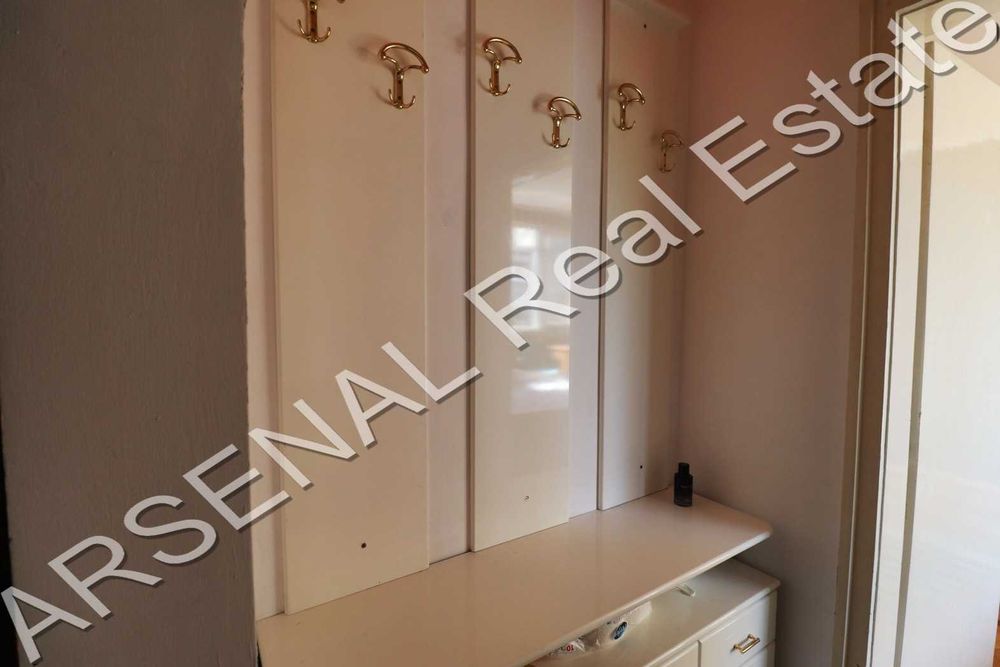 Дава се под наем Двустаен апартамент в София, Изток - 77 кв.м за 498.27 € - Снимка #1