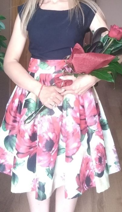 Официялна  рокля