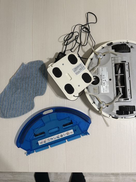 Robot aspirator Rowenta X-Plorer Serie 60 RR7447WH + stație încărcare + mop