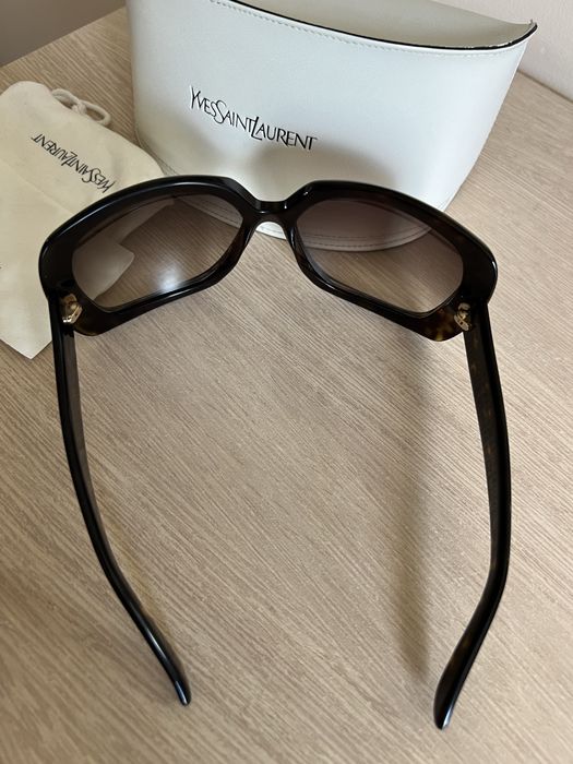 Солнцезащитные очки YSL