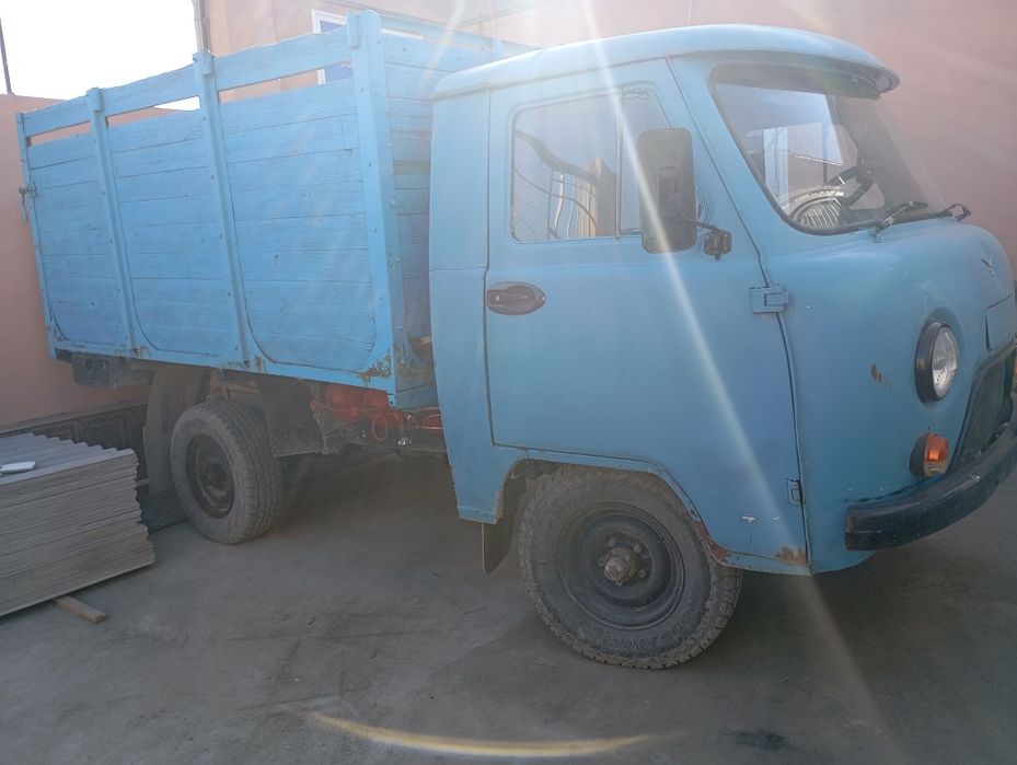 Уаз бортовой сотилади