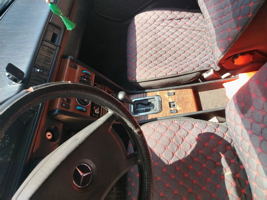 Продам машину мерс 230