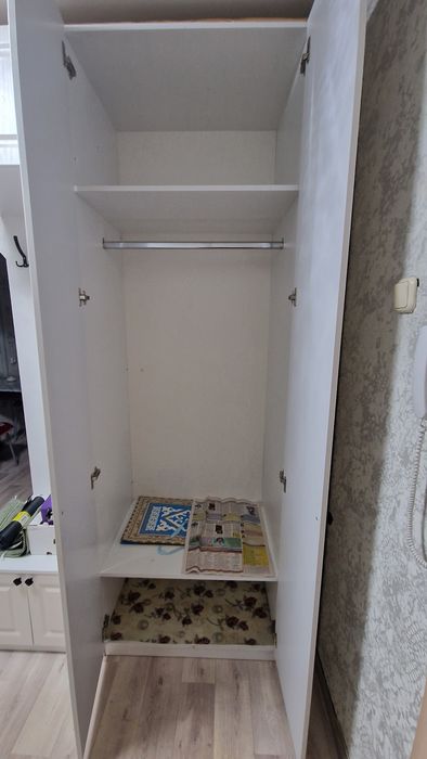 Шкаф в прихожую     .