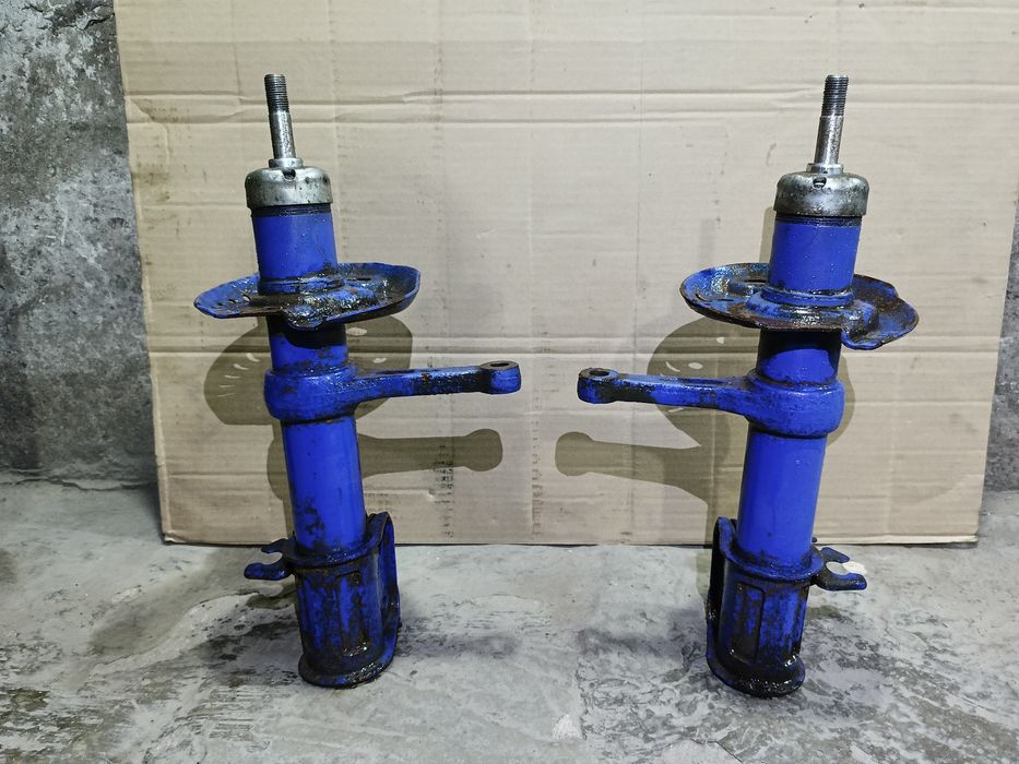 Продам стойки передние, стояли на приоре