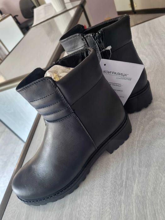 Дамски боти от естествена кожа